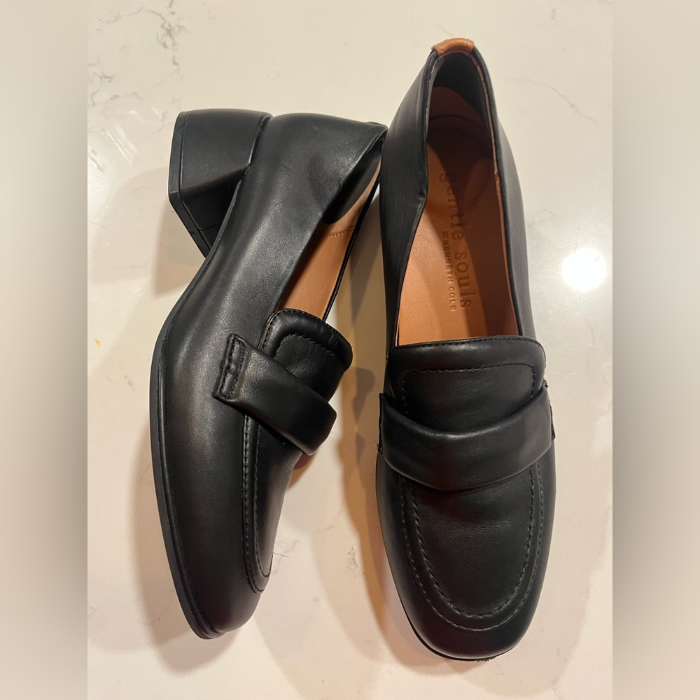 NEW Gentle Souls by Kenneth Cole Easton Slip On Loafer Flats Size 7.5 MSRP $189 - Picture 1 of 8